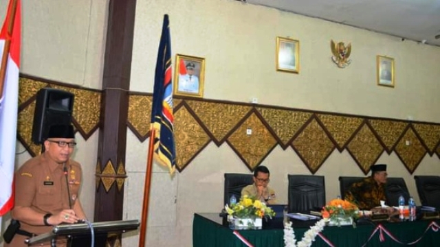APRESIASI - Sekda Kota Padang Andre Algamar sampaikan apresiasi atas dukungan DPRD terhadap kesuksesan Rakernas Apeksi yang digelar 7-10 Agustus 2022 mendatang di Kota Padang. (ist)